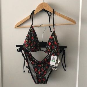 Hurley two piece floral bikini triangle top adjustable side ties Women’s Large